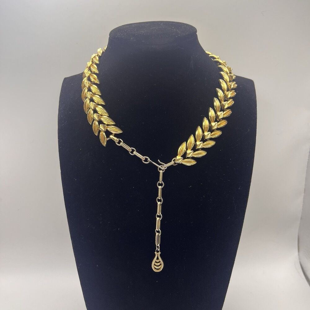 Vintage Coro Gold Tone Leaf Link Choker Necklace | 16" Signed - Picture 3 of 9